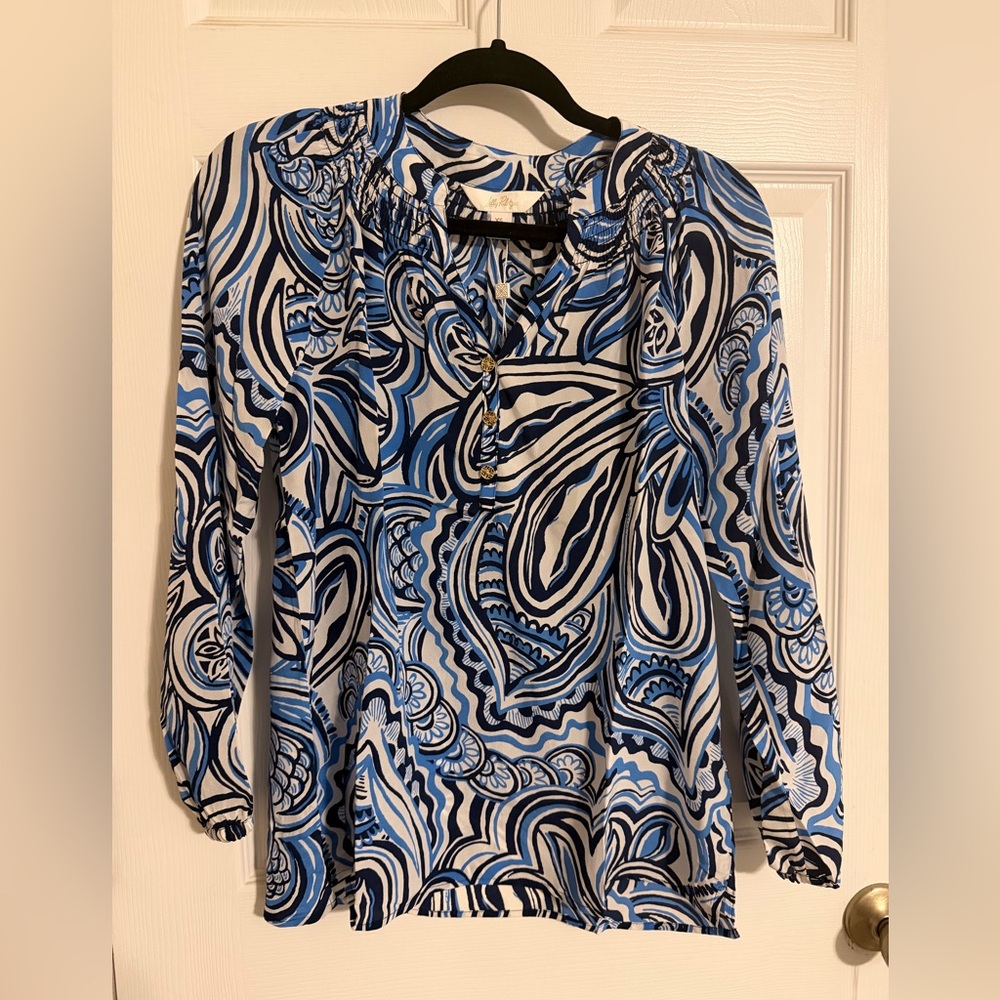 Lilly Pulitzer silk “resort white give it a whirl” Blouse